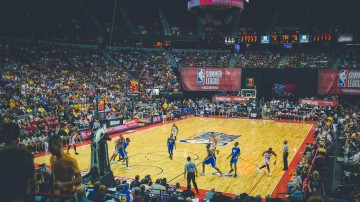 中国足彩网-中超激战，马莱莱与卡尔采夫各献关键球，深圳新鹏城1-1战平大连英博