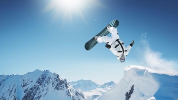 足彩网首页|切尔西前CEO独家揭秘，穆帅面试让阿布苦等两小时，更衣室潜入靠洗衣篮奇招